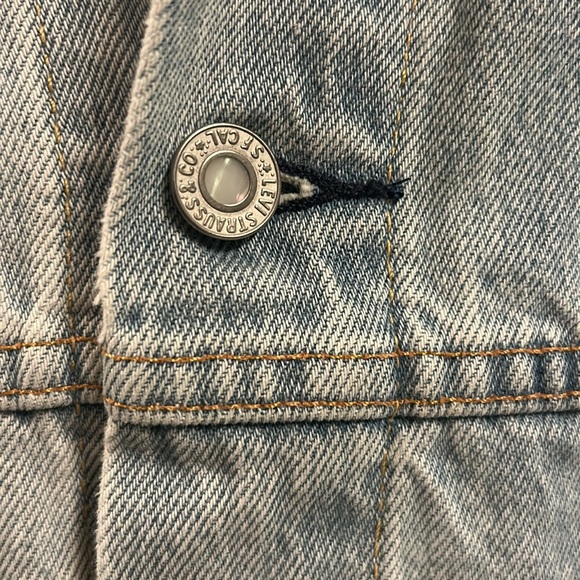 LEVIS Embroidered Unisex Pride Liberation Truckers Jacket, Extra Large XL - Picture 6 of 12